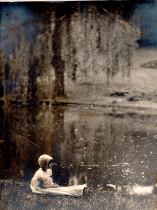 Archive réunissant 53 photographies par le célèbre photographe espagnol, accompagnées de 6 photographies de studio.