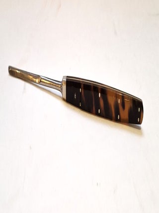 Bistouri à gaine ou lame cachée à manche en écaille, circa 1870-1880
