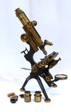 Microscope "Henri Van Heurck" provenant de la collection d'Orville Golub