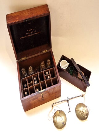 Item #4522 Pharmacie personnelle et portable, vers 1860. Solomon MAW