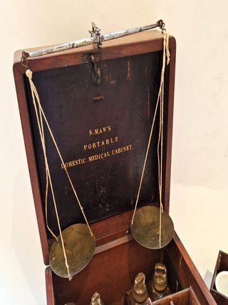 Pharmacie personnelle et portable, vers 1860