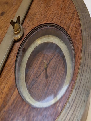 Planchette de topographie en noyer et laiton, France, XVIIIe si&egrave;cle