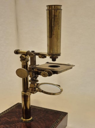 Important exemplaire du microscope achromatique universel, circa 1848-1852