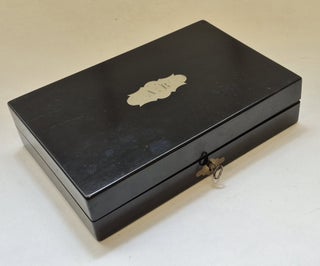 Luxueux nécessaire de chirurgie ophtalmologique dans un coffret en ébène - provenant des ateliers Charrière, Robert et Collin puis Collin