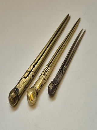 Trois compas en laiton, circa 1740