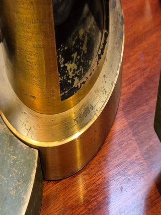 Grand modèle de microscope à tambour, circa 1845, avec provenance