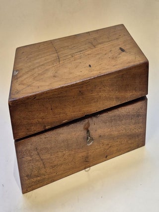 Microscope moyen modèle, Stativ III, circa 1881