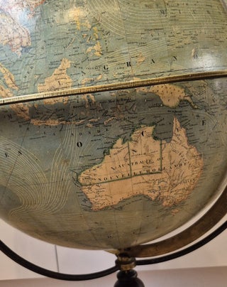 Grand globe terrestre 50cm par Larochette et Bonnefont