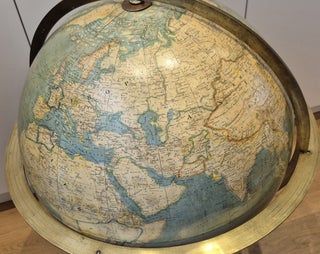 Grand globe terrestre 50cm par Larochette et Bonnefont