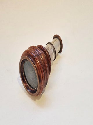 Longue-vue miniature italienne en cuivre argenté et buis, XVIIIe siècle