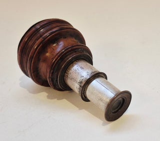 Longue-vue miniature italienne en cuivre argenté et buis, XVIIIe siècle