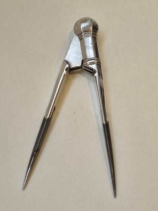Rare compas italien en argent de type Lusverg, fin du XVIIe siècle.