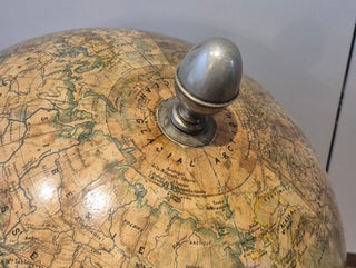 Grand globe terrestre Dubail de 50cm par Lebegue