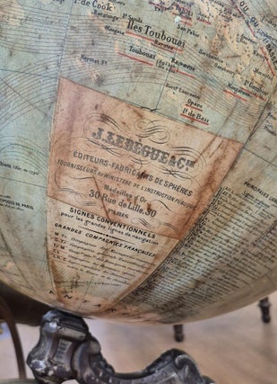 Grand globe terrestre Dubail de 50cm par Lebegue
