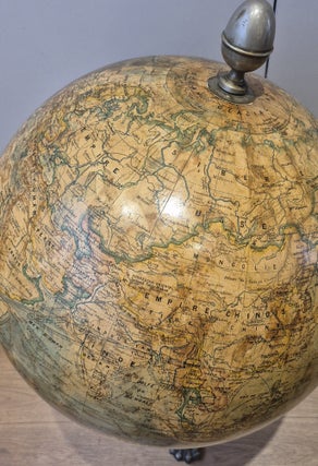 Grand globe terrestre Dubail de 50cm par Lebegue