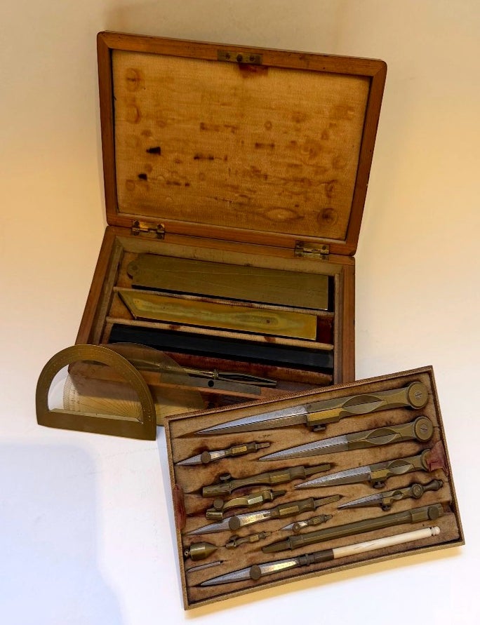 Item #5447 Bo&icirc;te d'instruments de math&eacute;matiques, circa 1820
