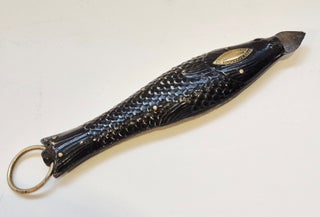Flamme ou lancette à ressort en forme de poisson, circa 1845