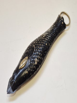Flamme ou lancette &agrave; ressort en forme de poisson, circa 1845