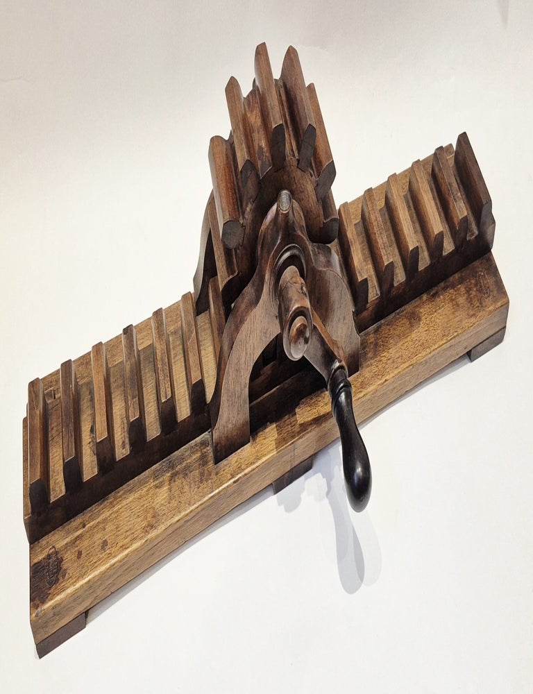 Item #5521 Grand engrenage par roue et cr&eacute;maill&egrave;re, circa 1880